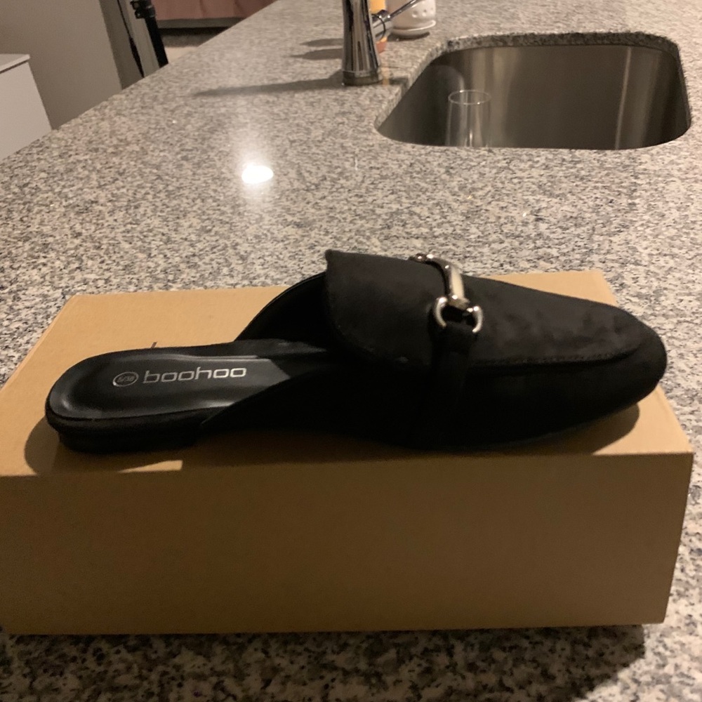 Basic Black Mules - Picture 3 of 8